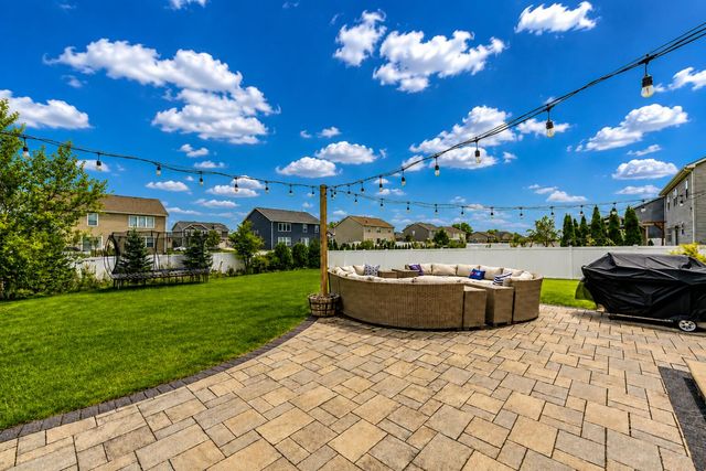 8813 Marquette Street, St. John, IN 46373