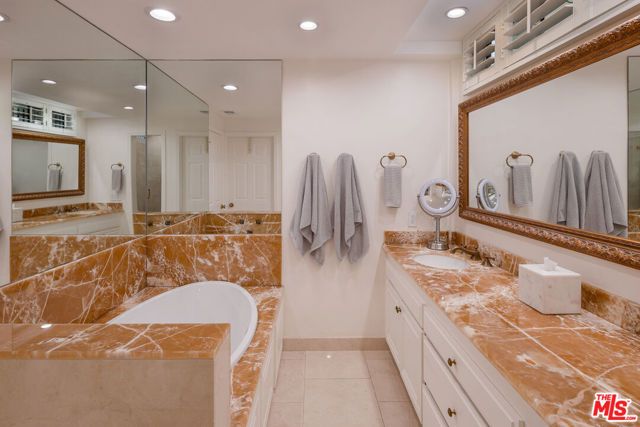 2337 Fox Hills Drive 102, Los Angeles, CA 90064