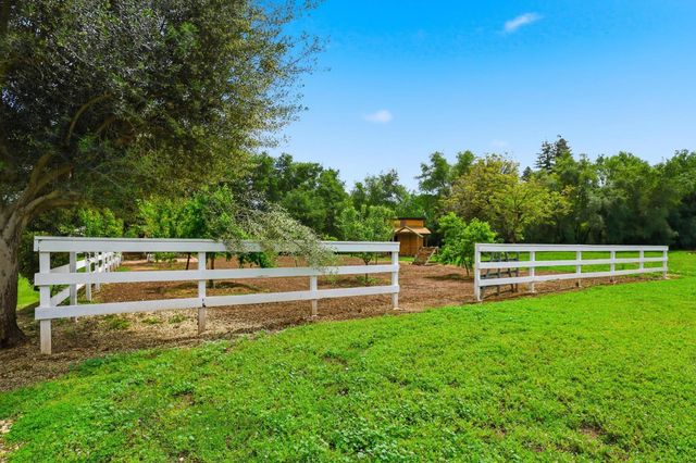 6049 Wood Ln, Marysville, CA 95901