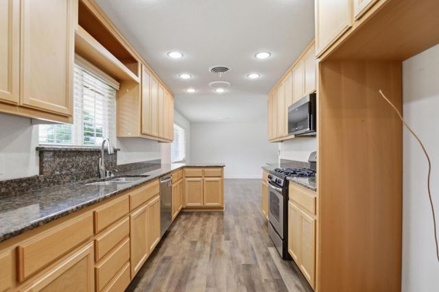 6049 Wood Ln, Marysville, CA 95901