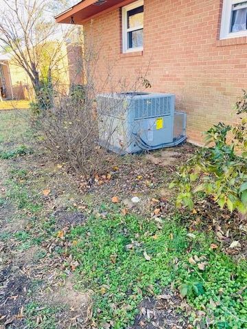 422 Mirror Lake Road, Salisbury, NC 28144