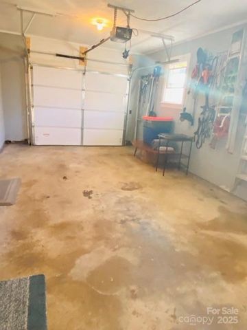 422 Mirror Lake Road, Salisbury, NC 28144