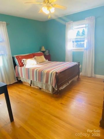 422 Mirror Lake Road, Salisbury, NC 28144