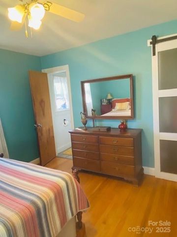 422 Mirror Lake Road, Salisbury, NC 28144