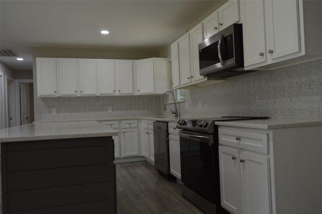 501 E 2nd Street, Quinlan, TX 75474