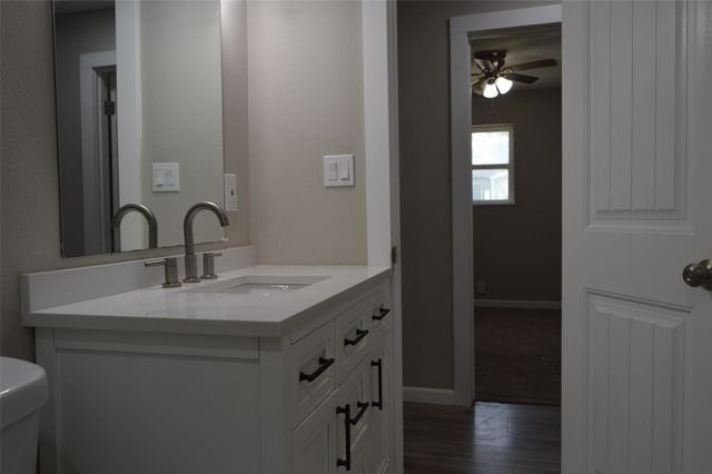 501 E 2nd Street, Quinlan, TX 75474