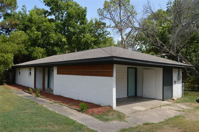 501 E 2nd Street, Quinlan, TX 75474