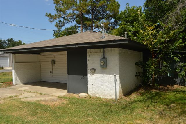 501 E 2nd Street, Quinlan, TX 75474