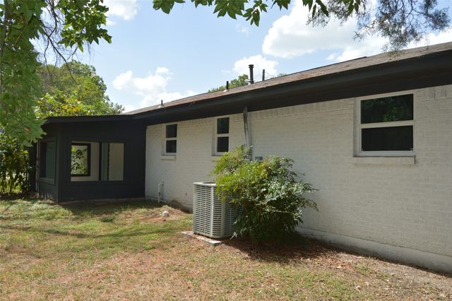 501 E 2nd Street, Quinlan, TX 75474