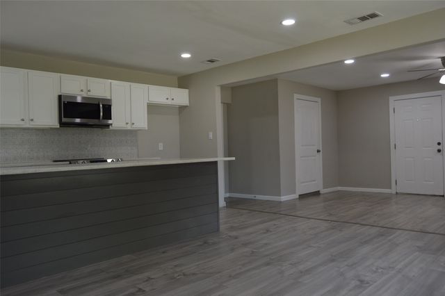501 E 2nd Street, Quinlan, TX 75474