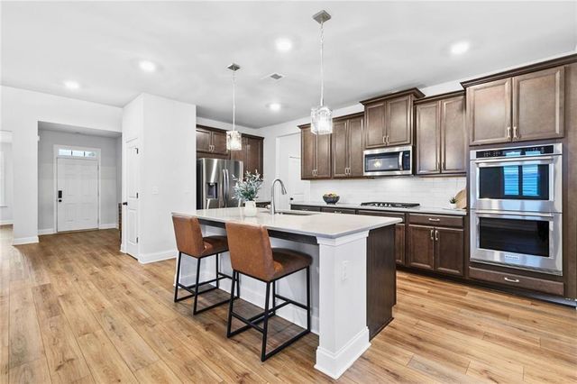 726 Lanarck Way, Peachtree City, GA 30269