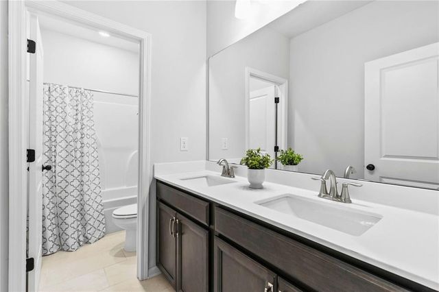 726 Lanarck Way, Peachtree City, GA 30269