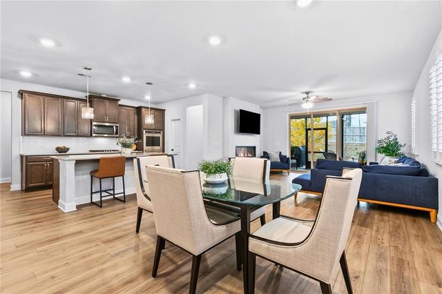 726 Lanarck Way, Peachtree City, GA 30269