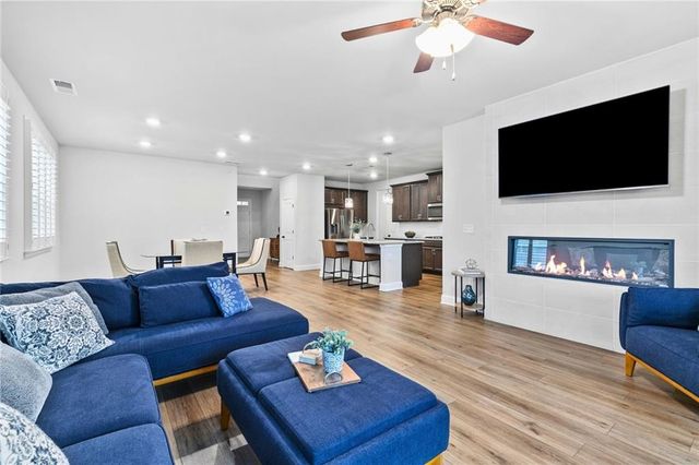 726 Lanarck Way, Peachtree City, GA 30269