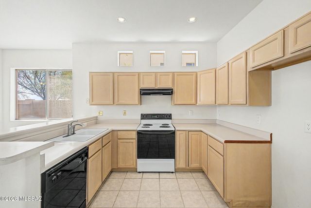 8453 S Camino Bengala, Tucson, AZ 85747