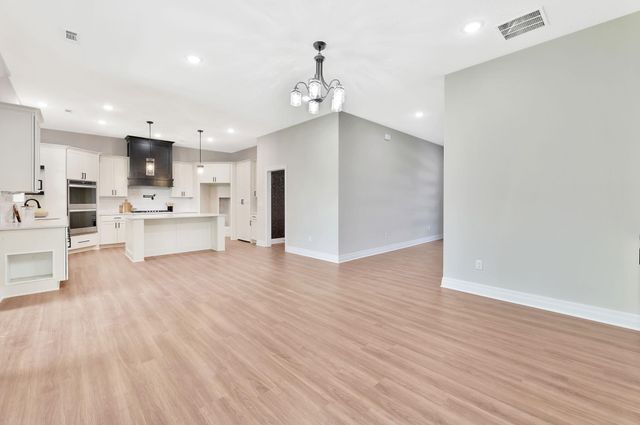 4670 W Emerald Bay Ct, Wichita, KS 67205