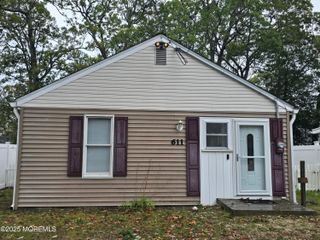 611 Anthony Avenue, Toms River, NJ 08753