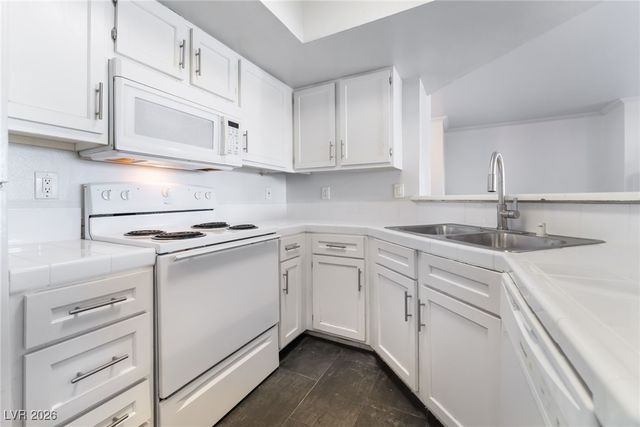 8600 West Charleston Boulevard 2177, Las Vegas, NV 89117