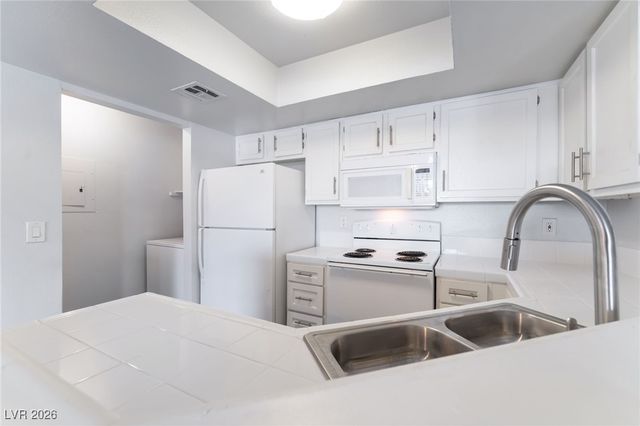 8600 West Charleston Boulevard 2177, Las Vegas, NV 89117