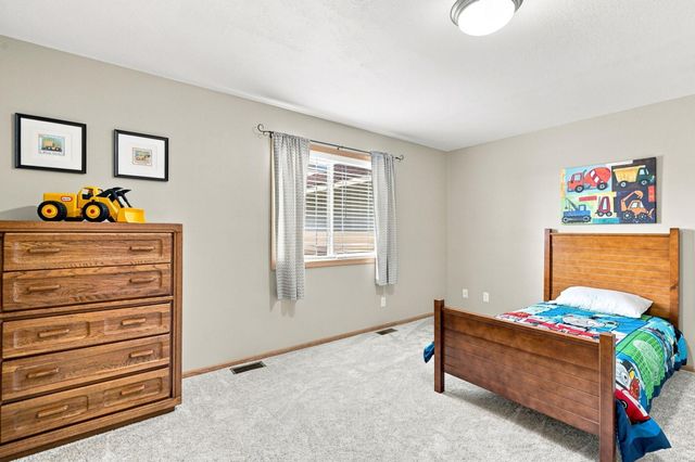 2412 Maple Court, Buffalo, MN 55313