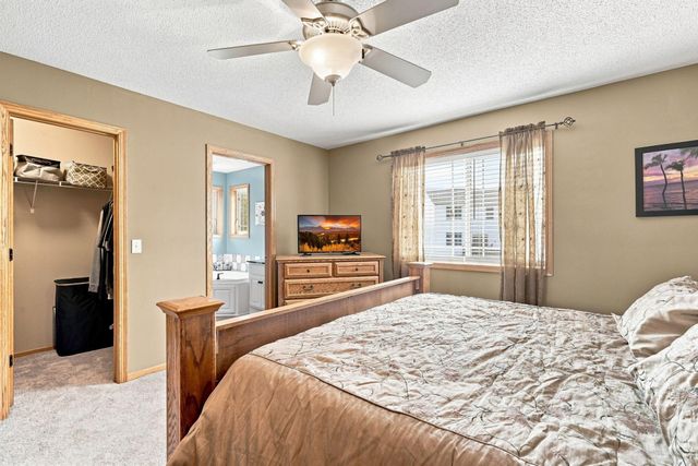 2412 Maple Court, Buffalo, MN 55313