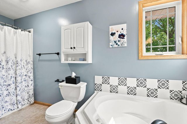 2412 Maple Court, Buffalo, MN 55313