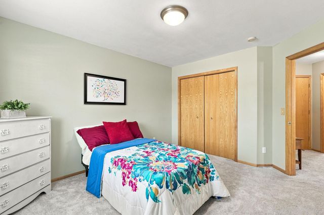 2412 Maple Court, Buffalo, MN 55313