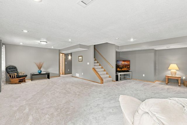 2412 Maple Court, Buffalo, MN 55313