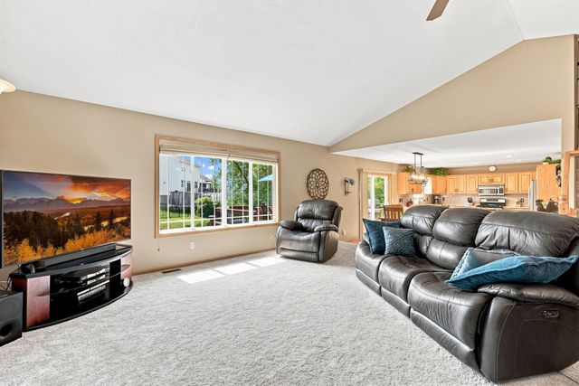 2412 Maple Court, Buffalo, MN 55313