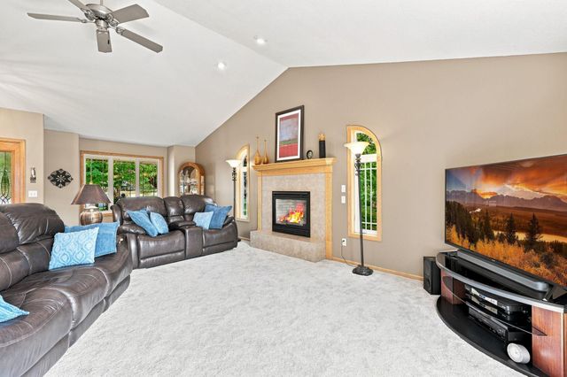 2412 Maple Court, Buffalo, MN 55313