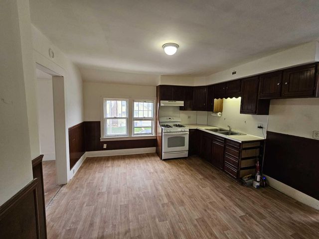 855 Adams Street SE, Grand Rapids, MI 49507