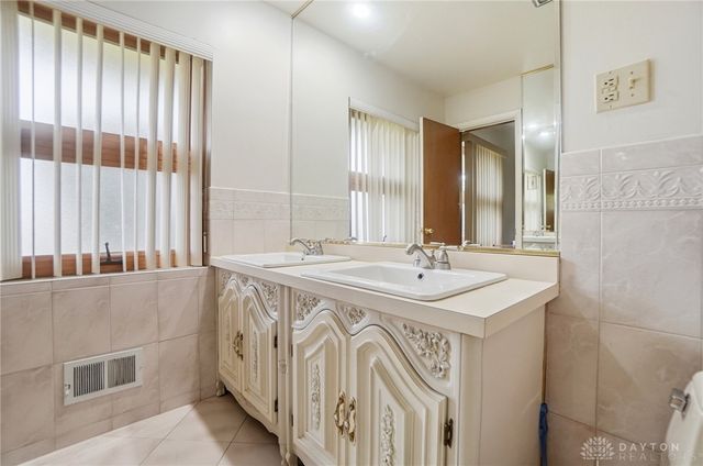 3698 Briar Place, Dayton, OH 45405