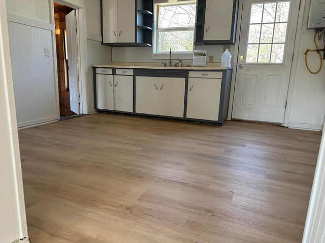 1823 W Olive Street, Springfield, MO 65802