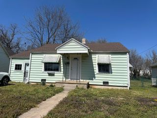 1823 W Olive Street, Springfield, MO 65802