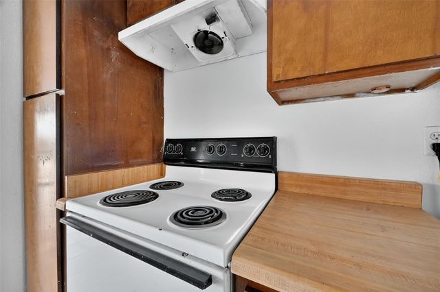 10110 Forum West Drive 422, Houston, TX 77036