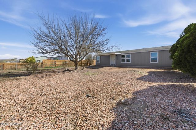 24275 N CLEVELAND Street, Paulden, AZ 86334