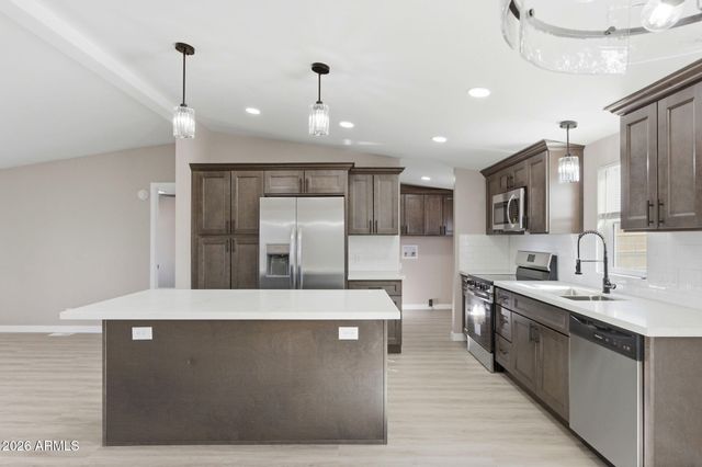 24275 N CLEVELAND Street, Paulden, AZ 86334