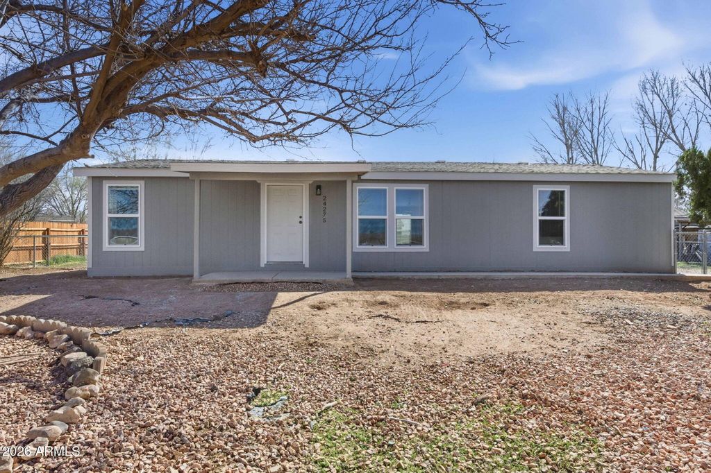 24275 N CLEVELAND Street, Paulden, AZ 86334