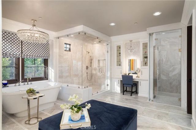 9981 Foxrun Road, North Tustin, CA 92705