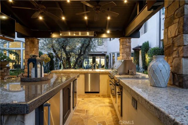 9981 Foxrun Road, North Tustin, CA 92705