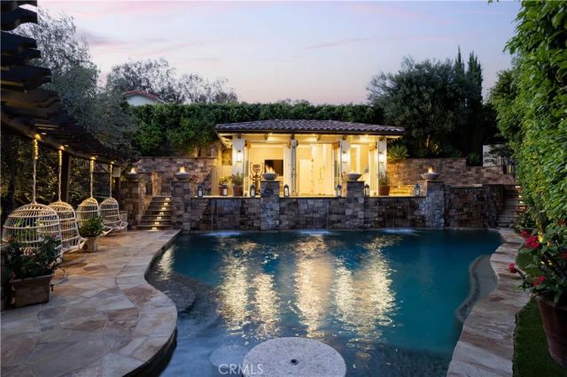 9981 Foxrun Road, North Tustin, CA 92705