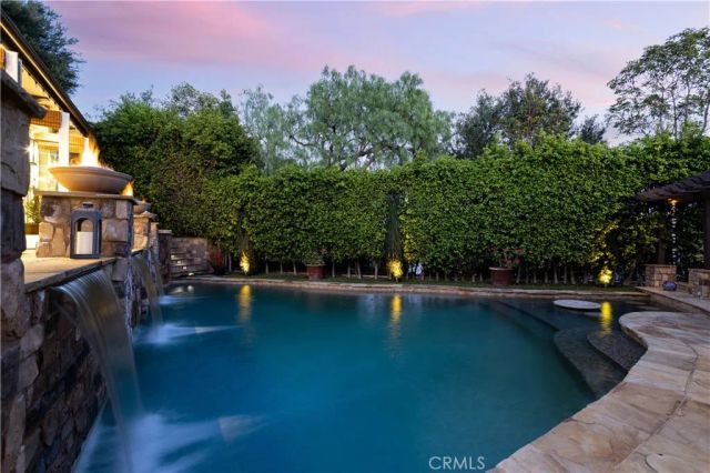 9981 Foxrun Road, North Tustin, CA 92705