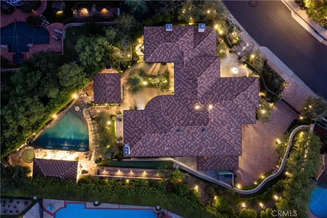 9981 Foxrun Road, North Tustin, CA 92705