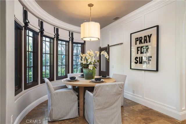 9981 Foxrun Road, North Tustin, CA 92705