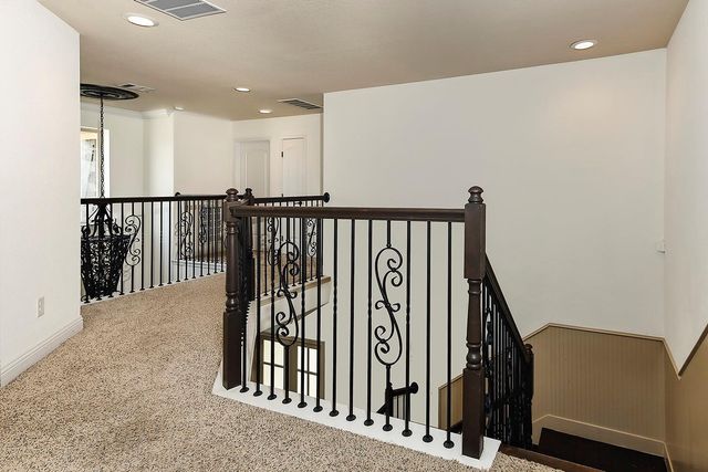 27 Tioga Place, The Woodlands, TX 77375