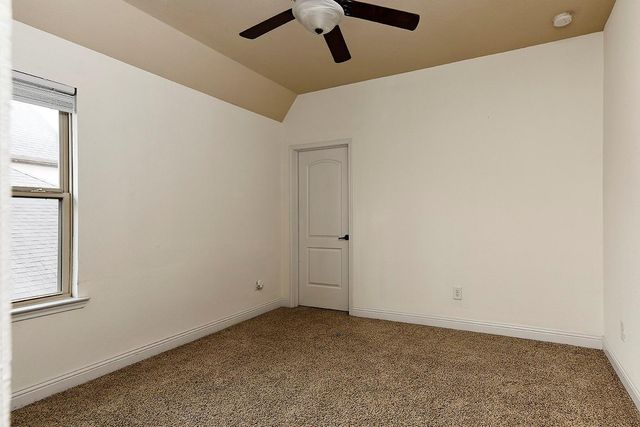 27 Tioga Place, The Woodlands, TX 77375