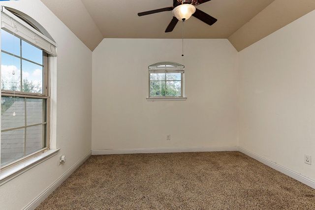 27 Tioga Place, The Woodlands, TX 77375