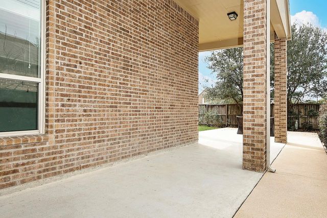 27 Tioga Place, The Woodlands, TX 77375