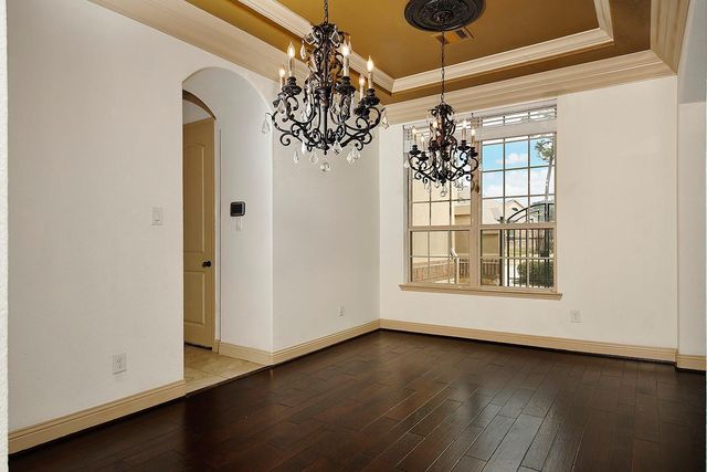 27 Tioga Place, The Woodlands, TX 77375