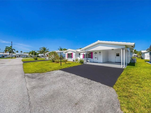2550 NW 2nd Dr, Pompano Beach, FL 33064
